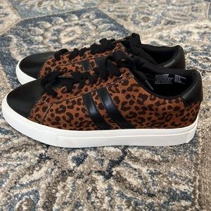 Cheers print sneaker